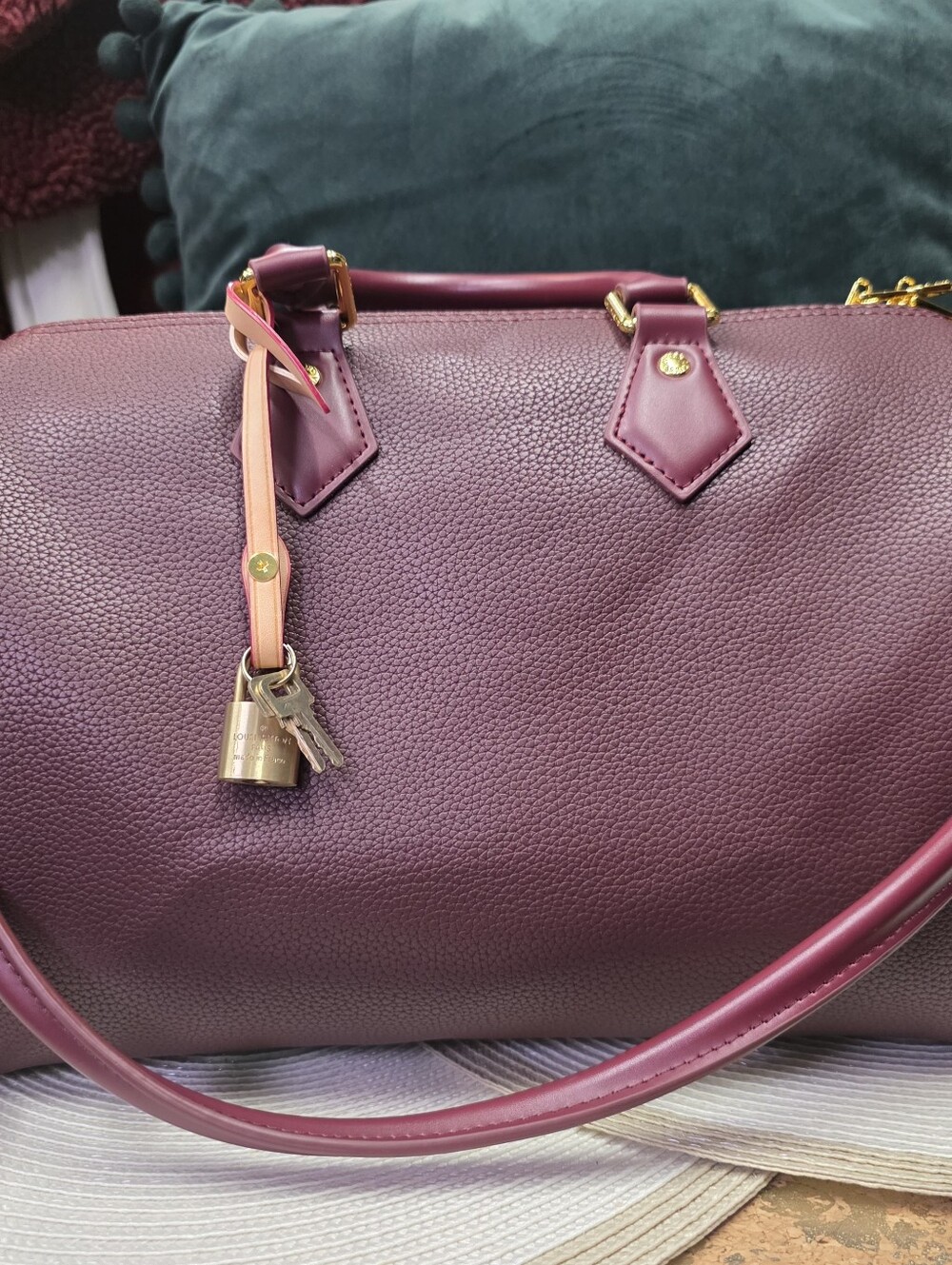 Speedy Soft 30  With Cat Bag Charm And Lock And Key. - Picture 4 of 16